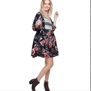 Umgee Women's Floral V-Neck 3/4 Sleeves Print Peasant Mini Dress Size M